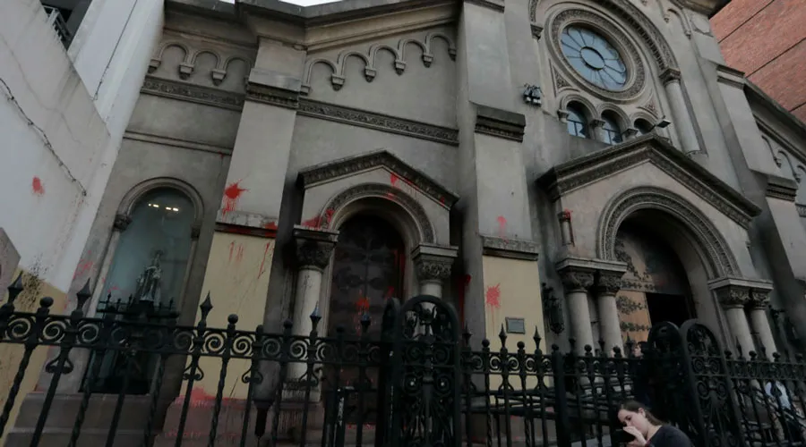 Ataque a iglesia Nuestra Señora del Carmen La Mayor / Crédito: G. De Luca - ICM?w=200&h=150