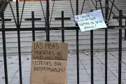 Argentina: Profanan tres templos católicos y dejan consignas abortistas