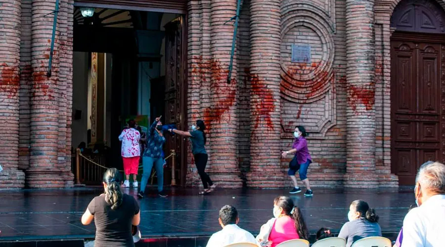 Consejo de Laicos repudia ataques a la Iglesia en Bolivia y exige al Gobierno poner orden