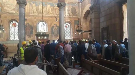 Al menos 25 cristianos egipcios asesinados en un nuevo ataque terrorista en El Cairo