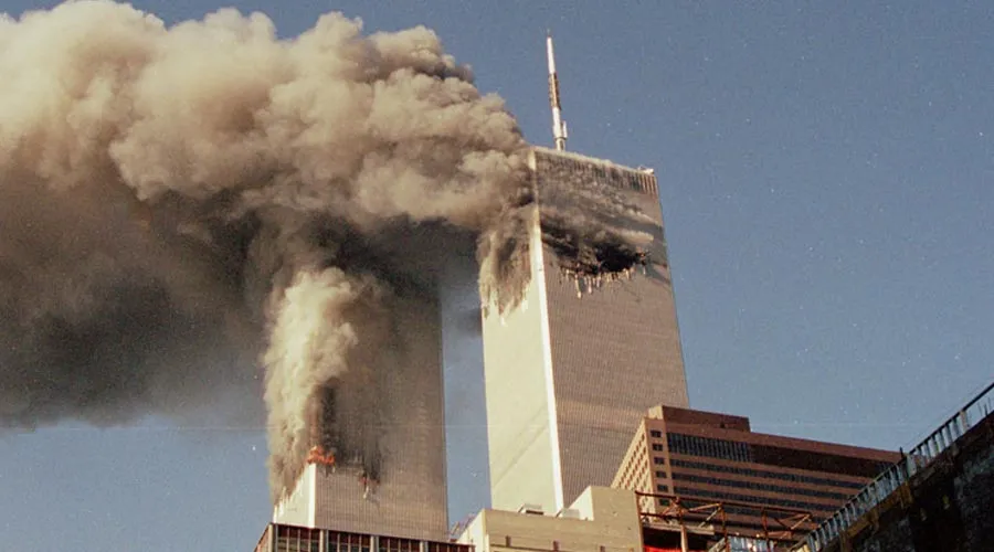Atentado terrorista contra las Torres Gemelas en Nueva York / Crédito: Flickr de Hankplank (CC-BY-NC-ND-2.0)