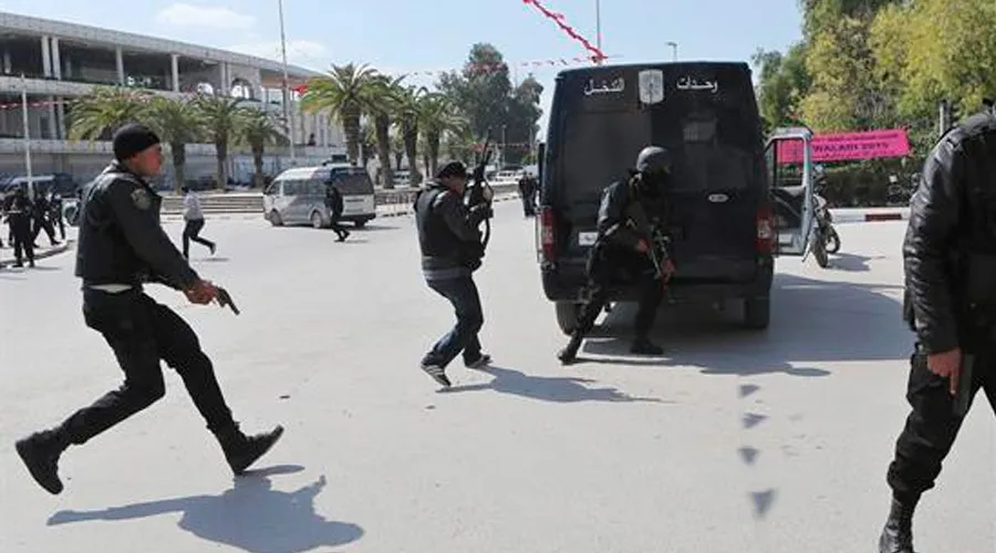 Atentado terrorista en Túnez / Foto: Twitter The Clinic Online?w=200&h=150