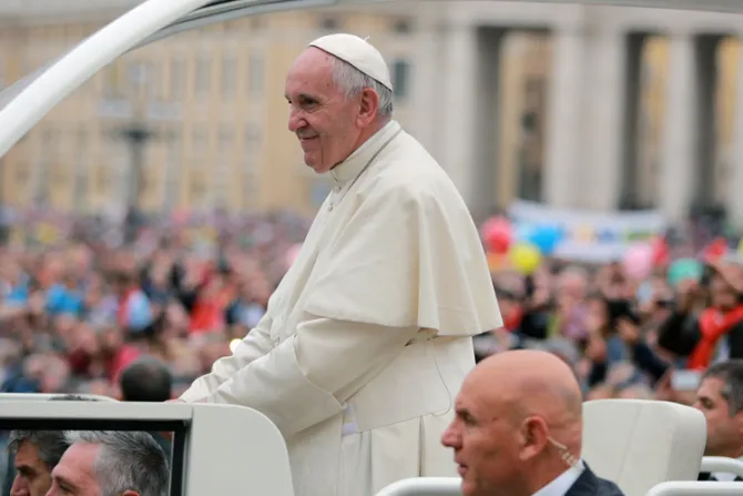 Papa Francisco: Los cristianos estamos llamados a dar acogida a quien lo necesita