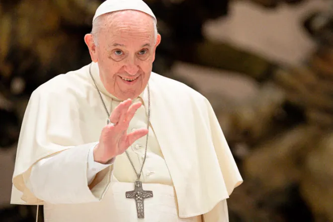 El Papa lamenta hipocresía de políticos que actúan diferente en público y en privado