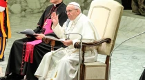 El Papa durante la Audiencia. Foto: Lucu00eda Ballester / ACI Prensa
