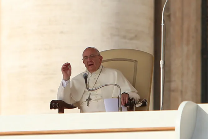 No encierren la religión en intimidad de la conciencia, pide Papa Francisco a políticos