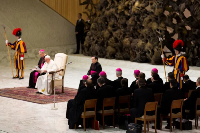 El Papa pide rezar por los cristianos sirios: “¡Los quieren echar de sus tierras!”