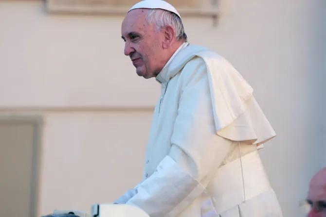 Papa Francisco invita a dialogar para derribar muros y hacer el bien a los demás