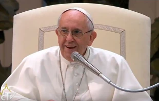 El Papa Francisco habla a los niu00f1os. Foto: Captura Youtube 