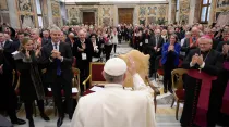 El Papa en la audiencia con los políticos. Foto: L'Osservatore Romano