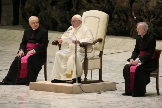 El Papa Francisco anima a leer la Biblia cada día: “Son como pequeños telegramas de Dios” 