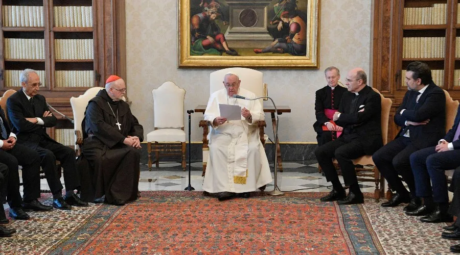 Papa Francisco: La guerra es terrible, pero no debemos darnos por vencidos