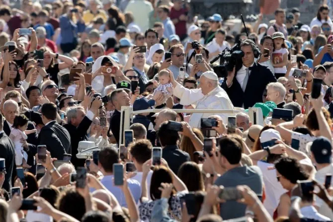 El Papa Francisco anima a participar en la iniciativa de oración “Un minuto por la paz”