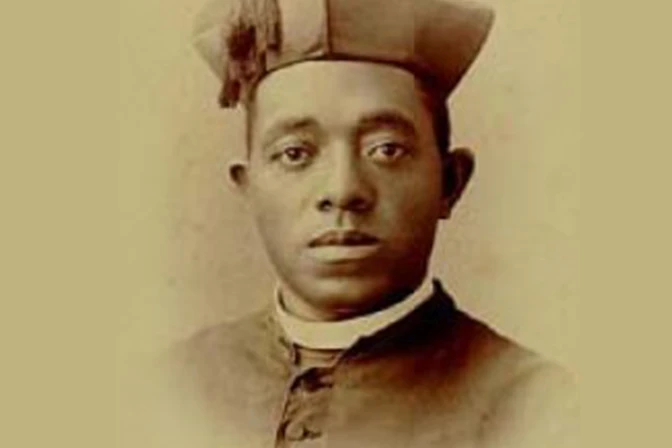 La inspiradora historia del primer sacerdote de raza negra de Estados Unidos