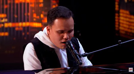 Asombrosa actuación de joven ciego y autista hace llorar a jueces de America’s Got Talent 