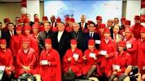 Los tripulantes de Avianca que acompau00f1aru00e1n en sus vuelos al Papa Francisco en Colombia. Foto: PapaFranciscoenColombia.co