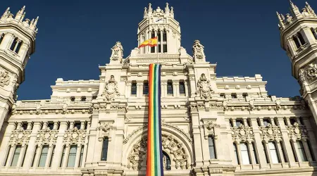 España: Advierten que ley pro gay pone a heterosexuales como ciudadanos de segunda