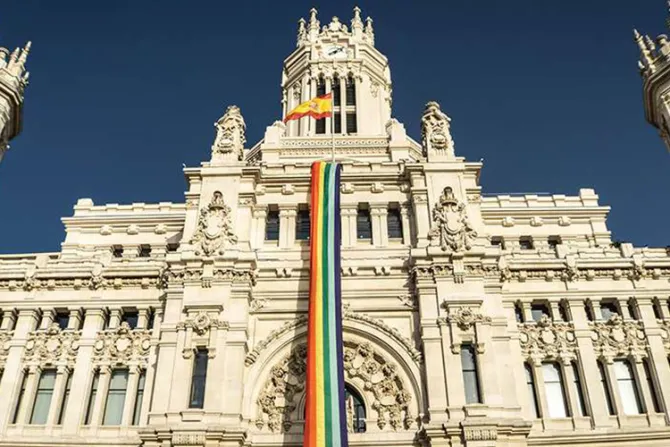 España: Advierten que ley pro gay pone a heterosexuales como ciudadanos de segunda