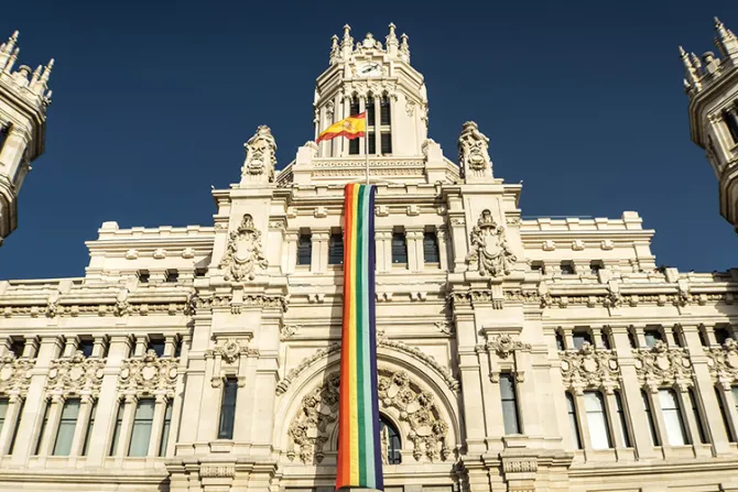 Partido de izquierda promueve censura gay contra medios de comunicación en España