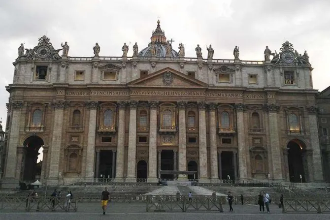Vaticano continúa compromiso de detectar actividades financieras sospechosas