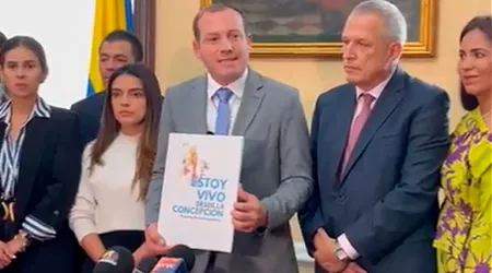 Presentan en Colombia proyecto para blindar vida de los no nacidos en la Constitución