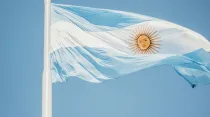 Bandera de Argentina. Crédito: Angélica Reyes, Unsplash.