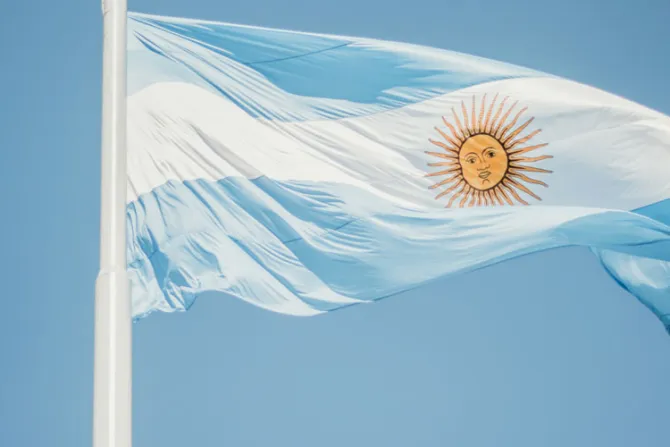 “Haz de tu oración una bandera”: Mater Fátima Argentina convoca a orar por la patria