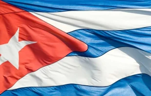 Bandera de Cuba. Cru00e9dito: Jon Buttle-Smith / Unsplash. 