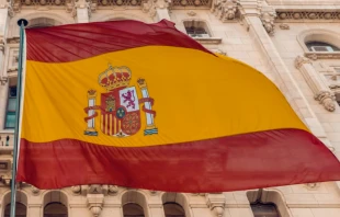 Imagen referencial / Bandera de Espau00f1a. Cru00e9dito: Daniel Prado / Unsplash. 