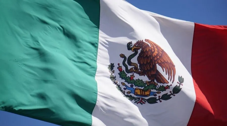 Bandera de México. Crédito: David Ramos / ACI Prensa.