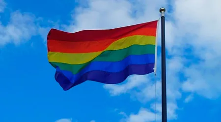 Departamento de psicología de pontificia universidad católica celebra “orgullo gay”