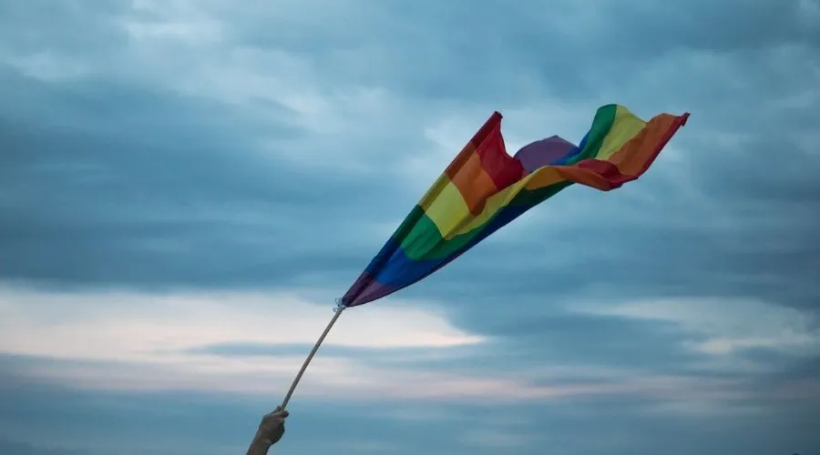 Sacerdote responde con #Humildad2021 a celebración del “orgullo” gay