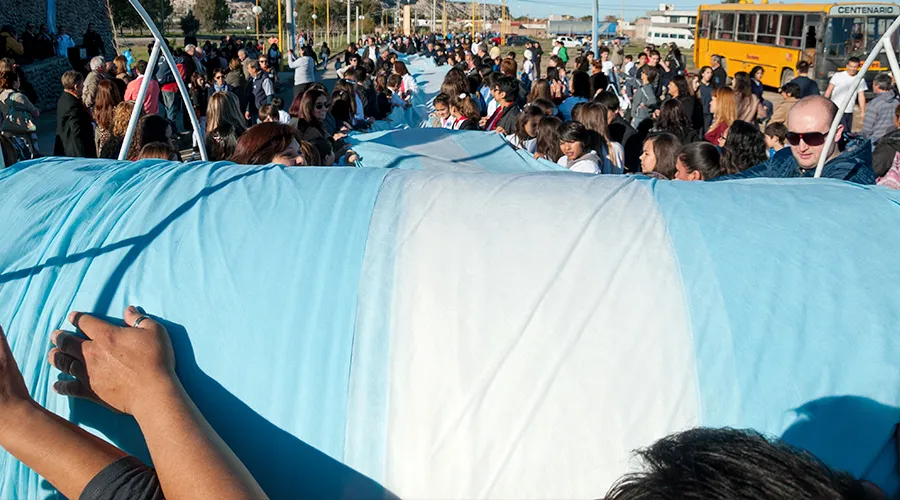 Bandera argentina / Foto: Flickr de Damian Zanini (CC BY-SA 2.0)?w=200&h=150