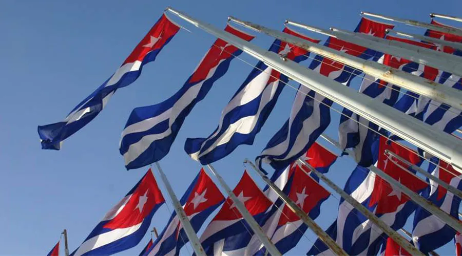 Banderas de Cuba. Fotos: Flickr Indi And Rani Soemardjan (CC BY NC ND 2.0)