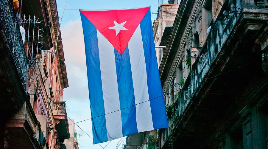 Foto : Bandera Cuba / Crédito : Flickr Matias Garabedian (CC-BY-SA-2.0)?w=200&h=150