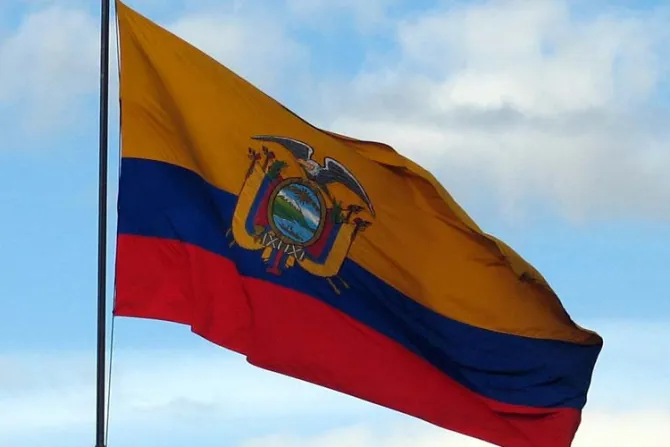 Iglesia en Ecuador pide resolver con diálogo conflicto por proyecto minero