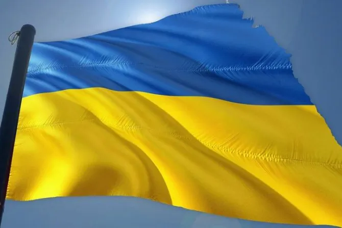 Vaticano pide a los consagrados del mundo rezar por la paz en Ucrania