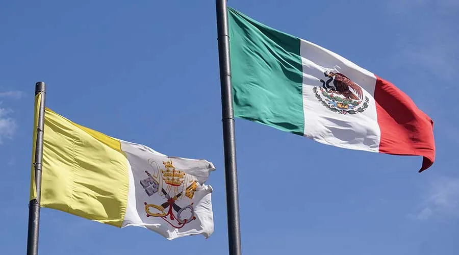 Banderas del Vaticano y México. Foto: David Ramos / ACI Prensa.?w=200&h=150
