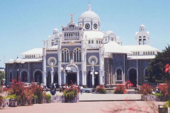 Costa Rica: Este canal transmitirá todos los días la Misa desde Basílica de los Ángeles