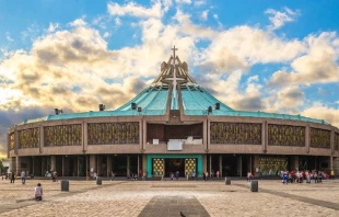 Atrio de la Basu00edlica de Guadalupe. Cru00e9dito: Basu00edlica de Guadalupe 