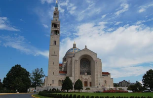 Basu00edlica del Santuario Nacional de la Inmaculada Concepciu00f3n en Washington D.C. | Cru00e9dito: Flickr de Shubert Ciencia (CC BY 2.0) 