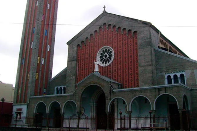 Roban cinco alcancías de histórica basílica en Panamá