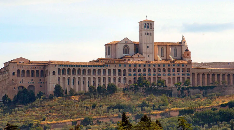 Basílica y convento de San Francisco de Asís en Italia. Crédito: Wikipedia