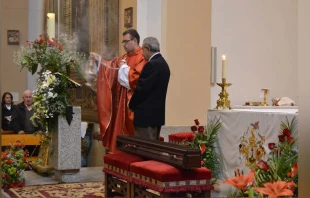 Bastu00f3n de Santa Teresa de Jesu00fas durante su peregrinaciu00f3n en Jau00e9n (Espau00f1a). Foto: www.stj500.es 