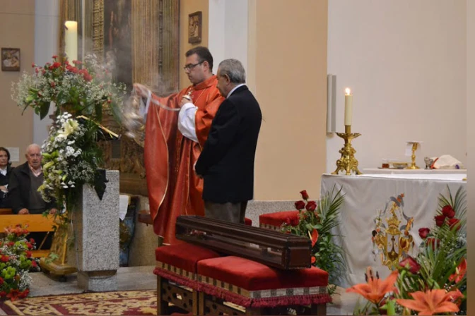 La “monja andariega” que evangeliza España 500 años después de su muerte