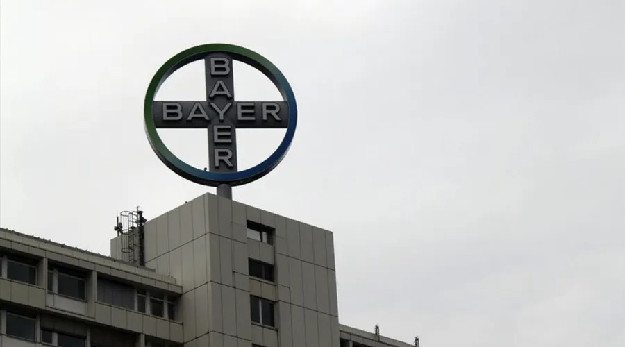 Logotipo de Bayer sobre edificio / Crédito: Flickr de André-Pierre du Plessis (CC BY 2.0)?w=200&h=150
