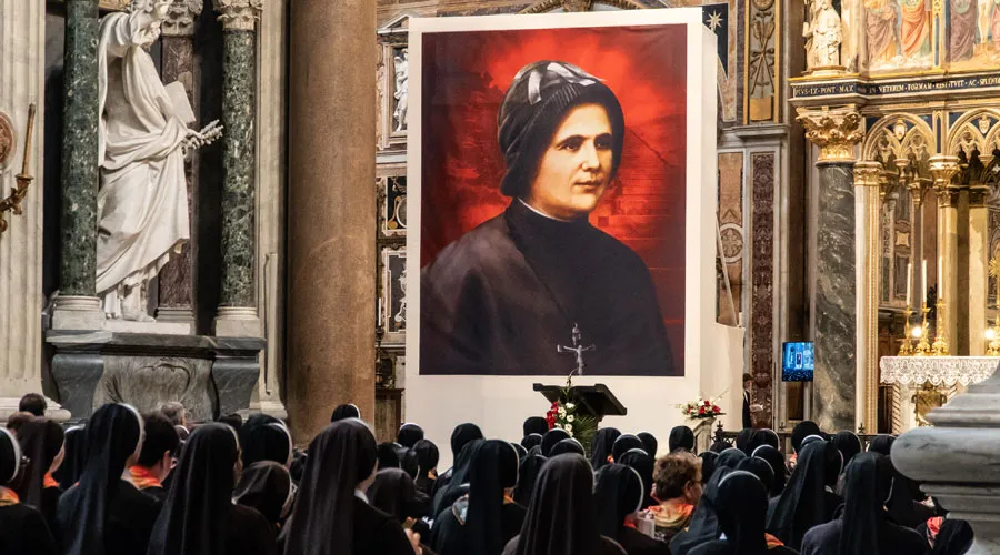 La imagen de la nueva beata Clelia Merloni en la Basílica de San Juan de Letrán. Foto: Gianluca Teseo / ACI Prensa