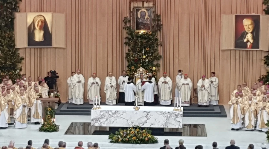 Ceremonia de Beatificación. Foto: Andrzej Niedwiedcki / EWTN Polonia?w=200&h=150