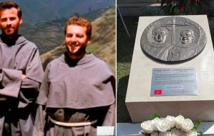 Monumento en honor a los beatos Miguel Tomaszek y Zbigniew Strzalkowski / Cru00e9dito: Mu00e1rtires del Peru00fa y Periodista Ricardo Su00e1nchez Serra 