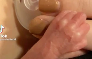 Captura de video compartido por Taylor Shelton en su cuenta de TikTok. 